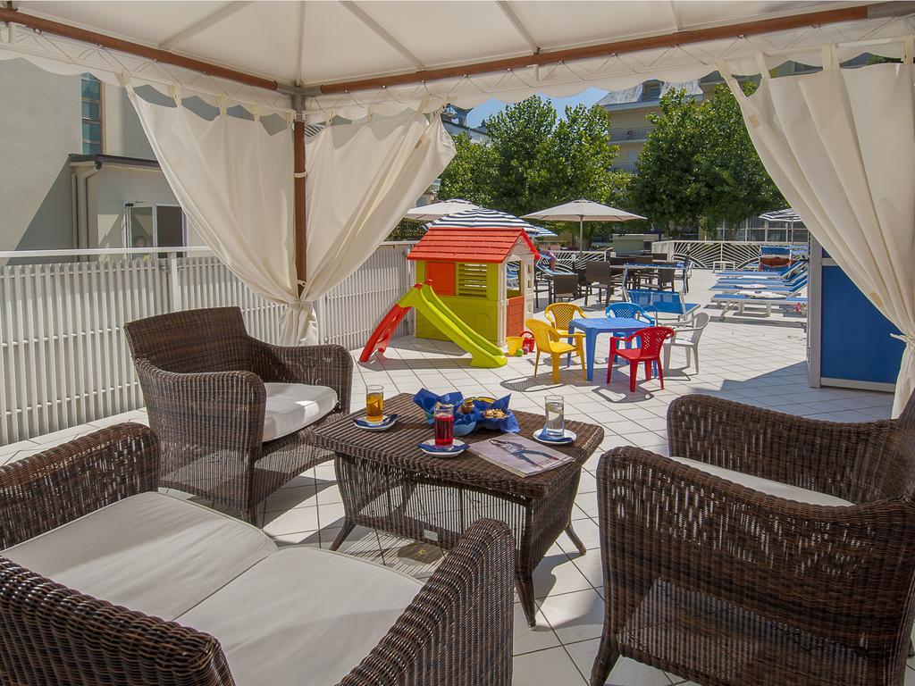 Hotel Losanna Габичче-Маре Экстерьер фото