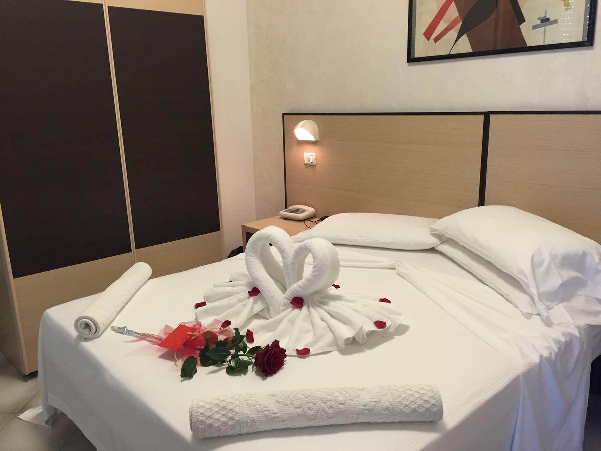 Hotel Losanna Габичче-Маре Экстерьер фото
