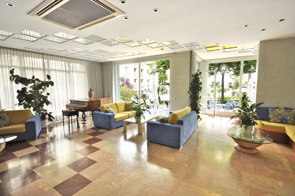 Hotel Losanna Габичче-Маре Экстерьер фото